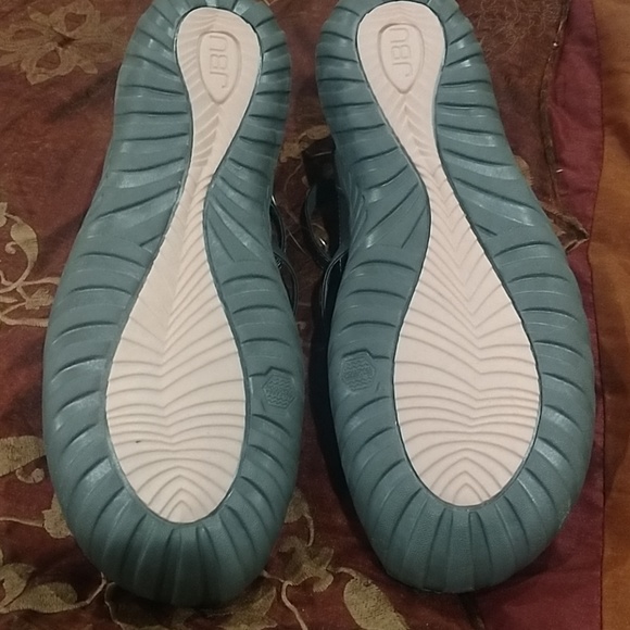 Nwt JBU by Jambu Sydney in charcoal - Picture 2 of 3